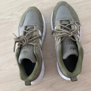 Adidas ZX22 Boost Mens Trainers UK size 8 - Image 5