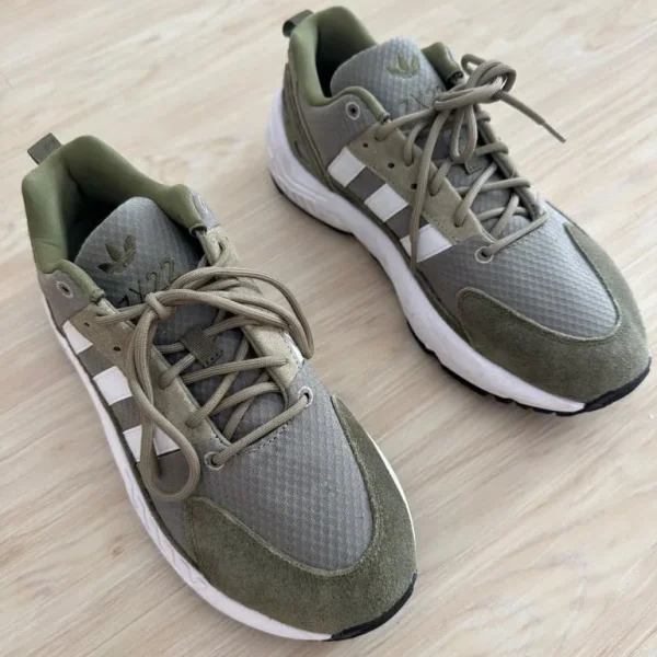 Adidas ZX22 Boost Mens Trainers UK size 8