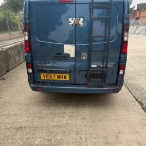 Vauxhall Vivaro 2018 manual panel van 1598cc - Image 2