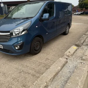Vauxhall Vivaro 2018 manual panel van 1598cc - Image 4