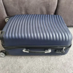 Norway 4 wheel suitcase (medium) - Image 3