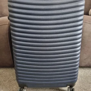 Norway 4 wheel suitcase (medium)