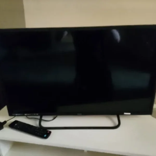32inc smart tv technika