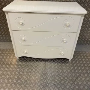 CHILDREN'S CHEST OF DRAWERS