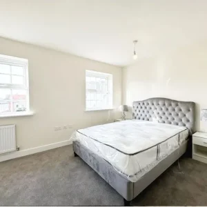 3 beds 4 baths townhouse - Image 6