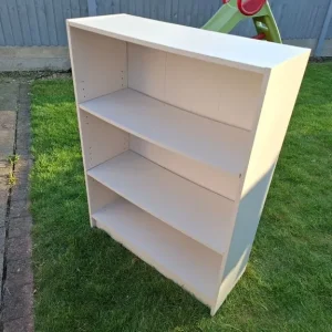 White bookshelf good condition
