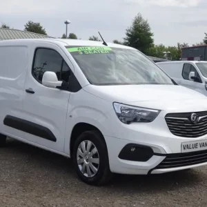 2021 Vauxhall Combo Cargo Sportive L1H1 1.5 Diesel Manual 3-Seater Panel Van - Image 4