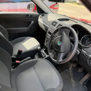 2011 Skoda Yeti Hatchback 2.0 Diesel 4x4 - Image 6