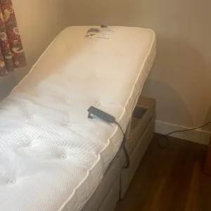 Adjustable single bed