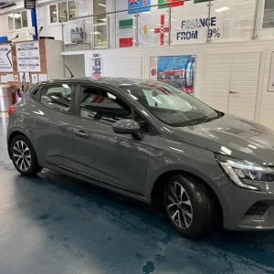 2021 Renault Clio Iconic 1.0TCE 5 Door Hatchback - Image 2