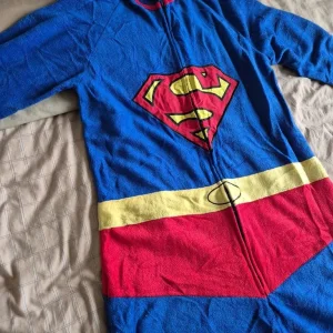 Superman Onesie in Small – unused - Image 3