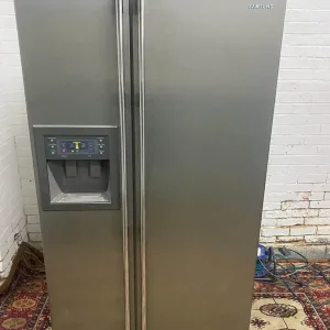 Samsung Grey American Double Door Fridge Freezer with Water and Ice Dispenser - Image 2