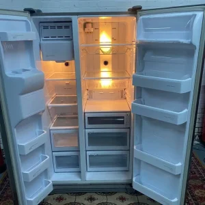Samsung Grey American Double Door Fridge Freezer with Water and Ice Dispenser - Image 6