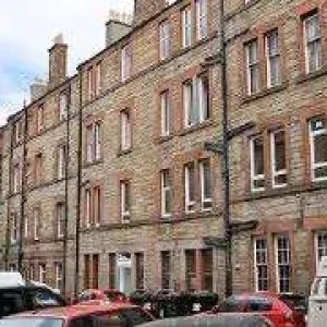 One-bedroom Victorian apartment with large box room