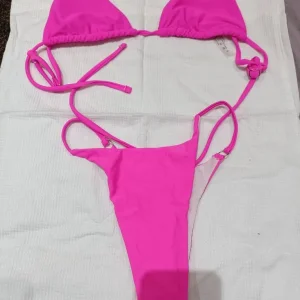 Hot pink bikini - Image 2