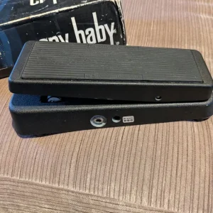 Dunlop Cry Baby Wah guitar pedal - Image 2