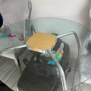 Glass dining table - Image 2