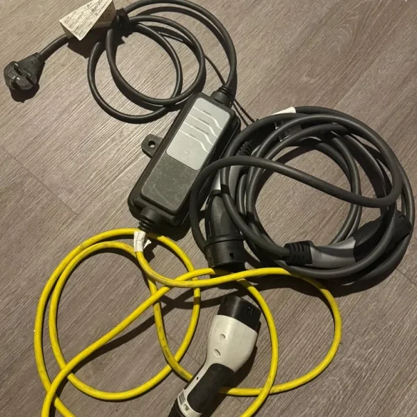 BMW i8 Genuine Type 2 Charging Cable with 3-Pin UK Plug