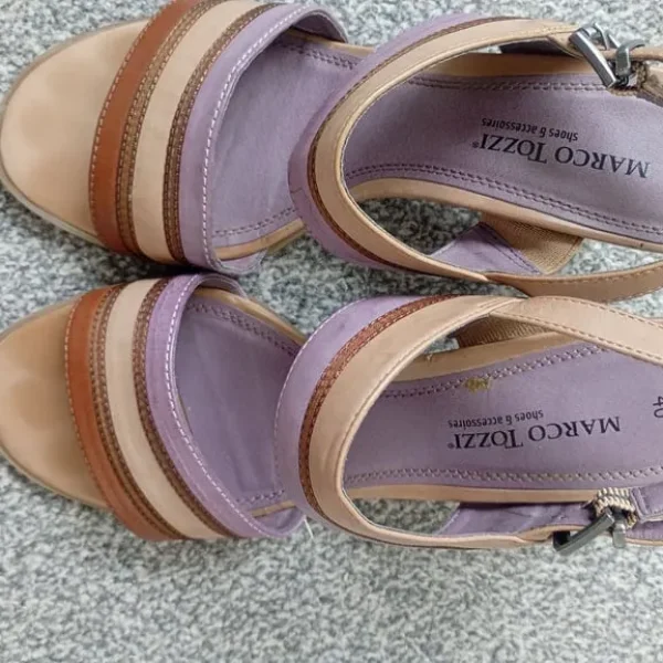 Ladies sandals