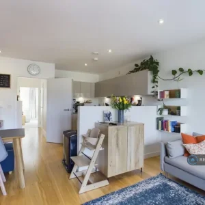 2 bedroom flat in Levett House