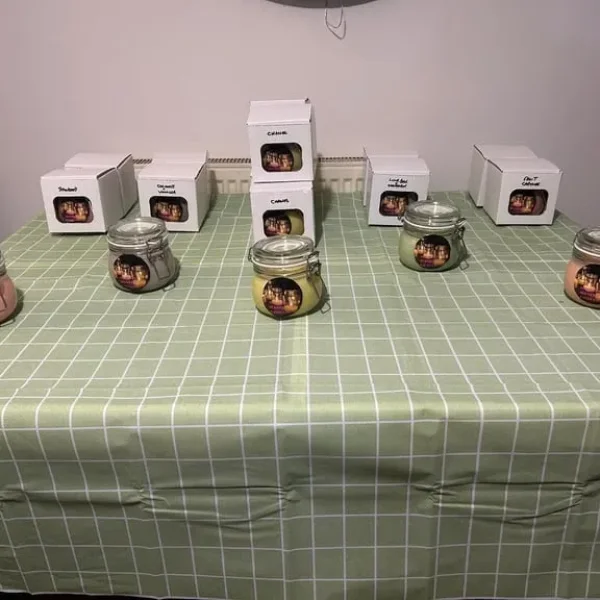 Medium scented candles