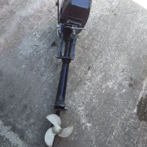 YAMAHA 2 STROKE OUTBOARD ENGINE - Image 5
