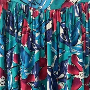LADIES JAEGER 2 PIECE SKIRT AND BLOUSE SET – 30” WAIST 12 – 36” CHEST – RED AND BLUE VGC - Image 5