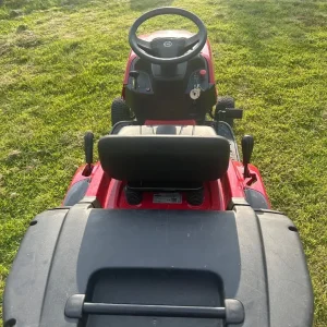Mountfield ride on lawnmower - Image 3