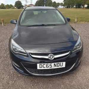 2015 Vauxhall Astra 2.0 CDTi SRI Hatchback, 5-door, Manual - Image 2