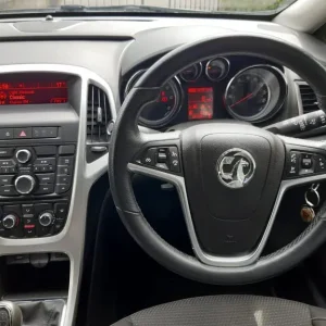 2015 Vauxhall Astra 2.0 CDTi SRI Hatchback, 5-door, Manual - Image 7