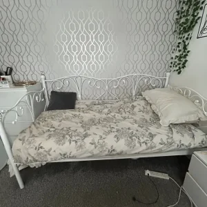 Single bed