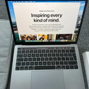 Apple MacBook Pro 16GB with Office and Logic Pro - Image 3