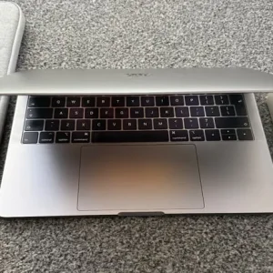 Apple MacBook Pro 16GB with Office and Logic Pro - Image 5