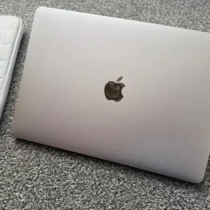 Apple MacBook Pro 16GB with Office and Logic Pro - Image 6