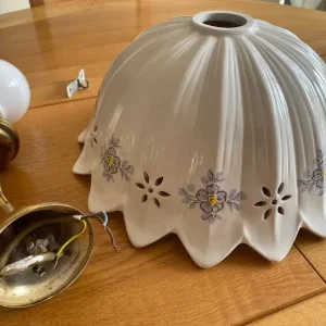 Ceramic shade and fitting - Image 3