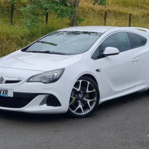 2013 Vauxhall Astra VXR GTC - Image 3