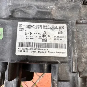 Vw polo right headlight - Image 3