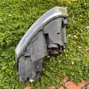 Vw polo right headlight - Image 5