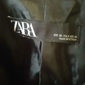 Zara petite suit. Size 38 - Image 3