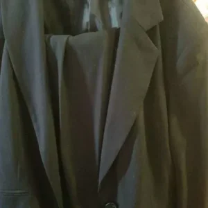 Zara petite suit. Size 38 - Image 4