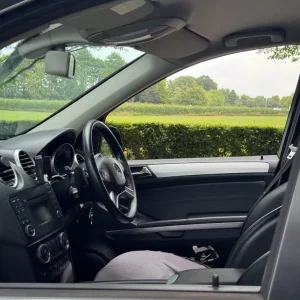 Mercedes M-Class Estate 2008, 3.0L Diesel, 5 Doors - Image 8