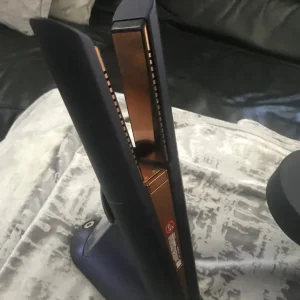 Dyson hair straightener - Image 3