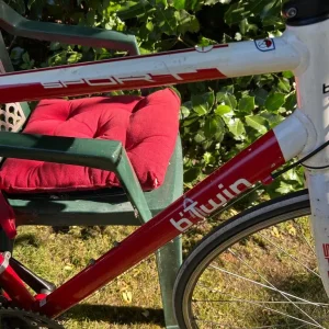 B Twin Sport road bike - Image 2