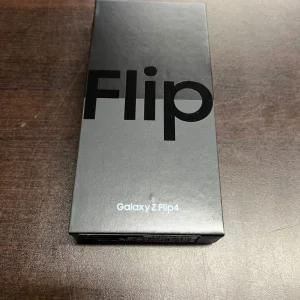 Samsung Galaxy Z Flip 4 5G 256GB unlocked with warranty