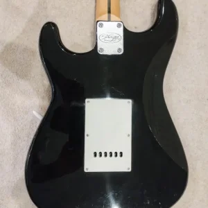 Stagg Stratocaster electric guitar in black - Image 4