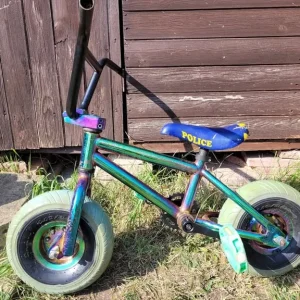 2 x mini rockers (one needs a chain and seat) - Image 4