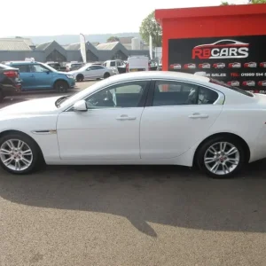 2017 Jaguar XE 2.0d Prestige 4-door Automatic Diesel - Image 4