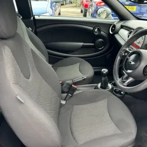 2014 MINI Cooper Coupe Petrol Manual – Bright Red, Great Condition - Image 7