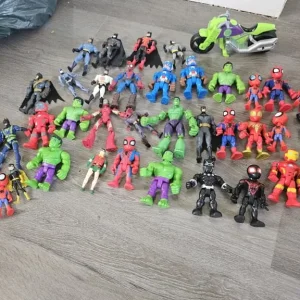 Mini Marvel figures job lot
