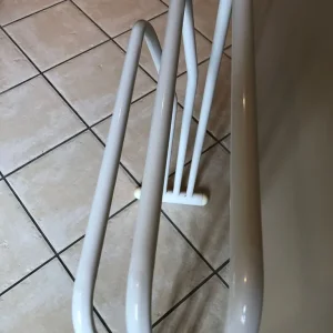 Bathroom towel rail, white, self-standing metal - Image 4